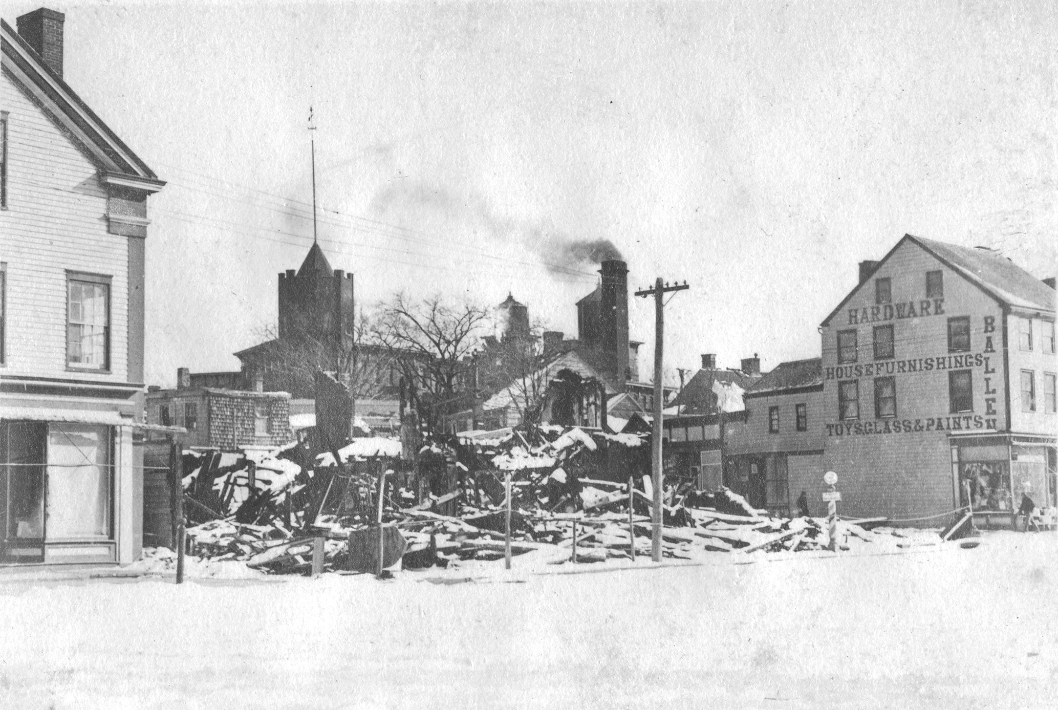 Fire at Main & Washington St”, 1915 - Credit Sag Harbor Fireman’s Musuem